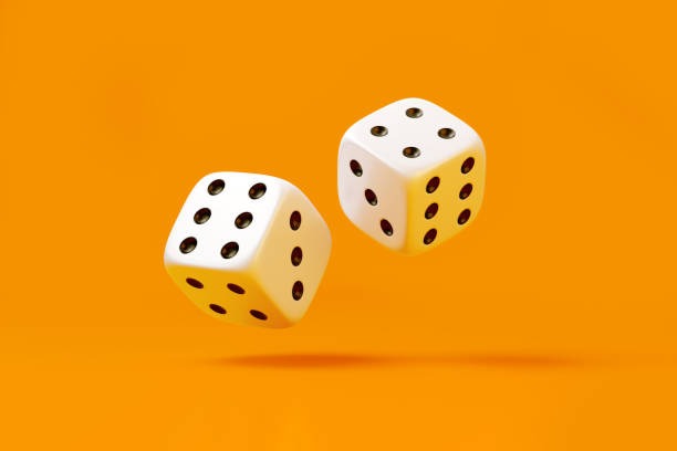Domino QQ table with multiple players on agen777 slot